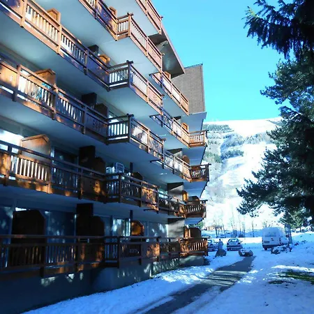 6 Personnes Au Pied Des Pistes Avec Balcon - Fr-1-516-2