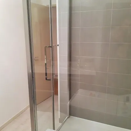 Appartement 6 Personnes Au Pied Des Pistes Avec Balcon - Fr-1-516-2 Les Deux Alpes