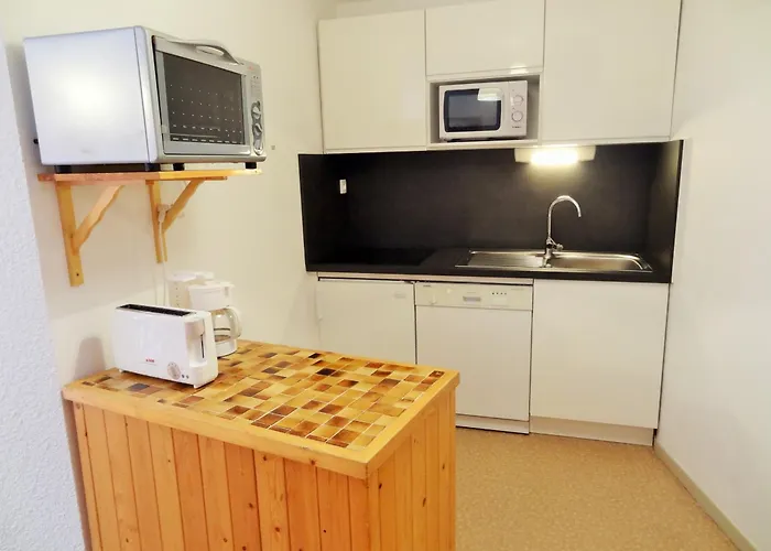 6 Personnes Au Pied Des Pistes Avec Balcon - Fr-1-516-2